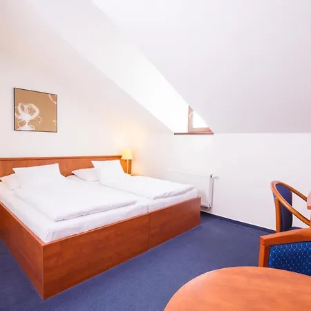 Hotel Lev Lovosice