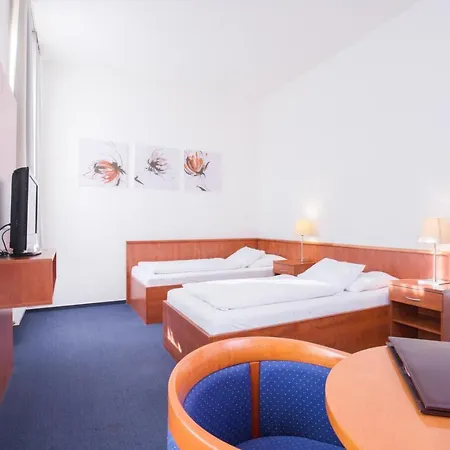 Lev Hotel 4*
