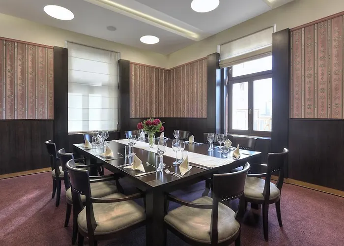 Hotel Lev 4*