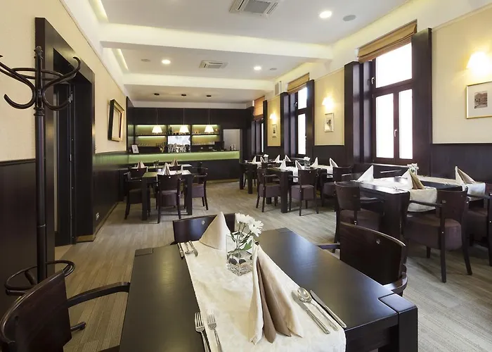 Hotel Lev