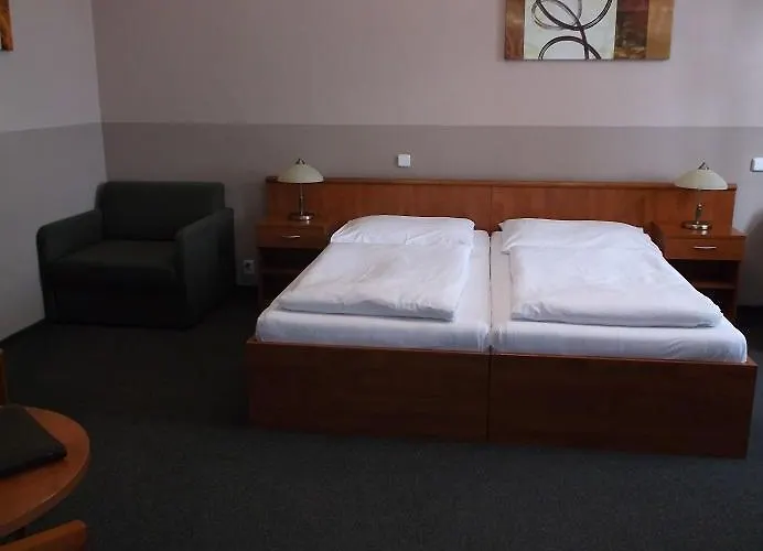 Hotel Lev 4*