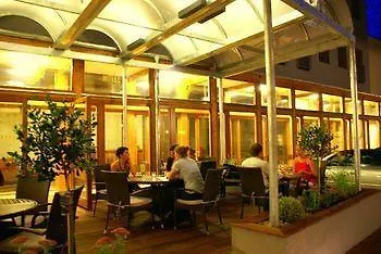 Hotel Lev