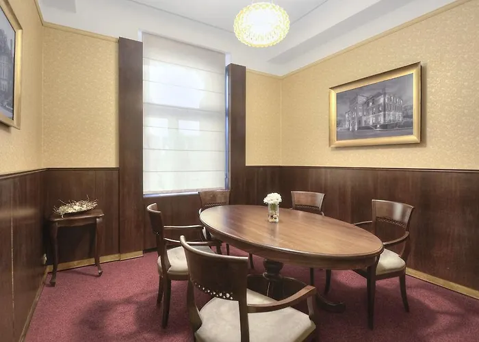 Hotel Lev 4*