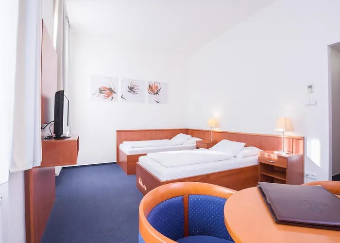 Lev Hotel 4*