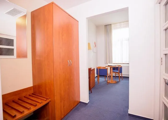 Hotel Lev